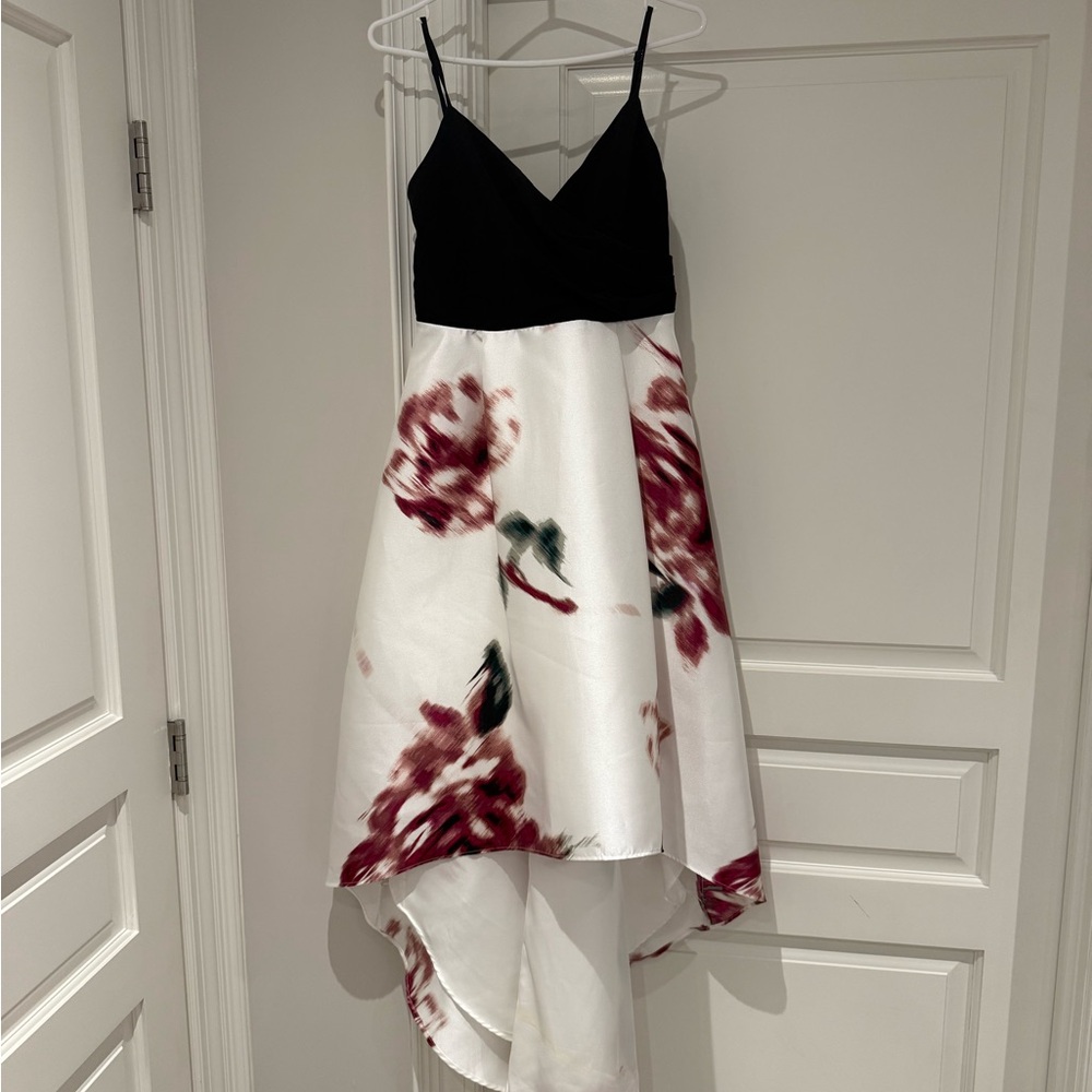 Le Chateau Black and White Floral Midi Dress